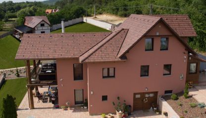 Rundo antická červená