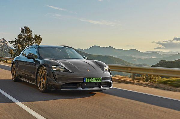 9,8 sek za ten čas vyrobíme 55 škridiel 